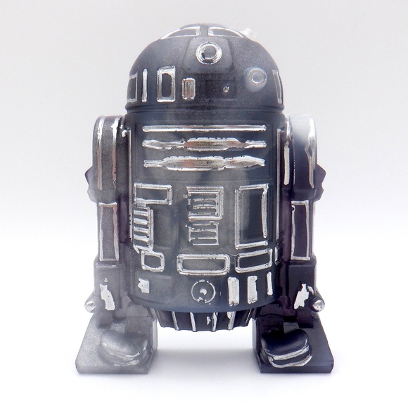 Handmade R2-D2 Figurine - Picture 6 of 7